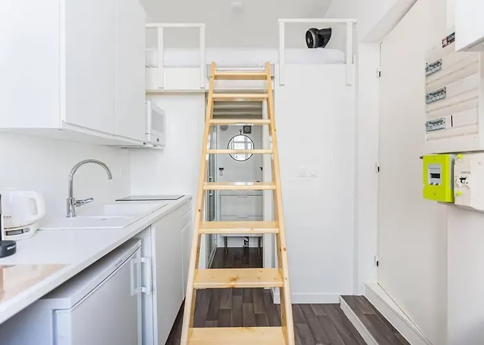 Lavie Maison Bordeaux Bliss Studio