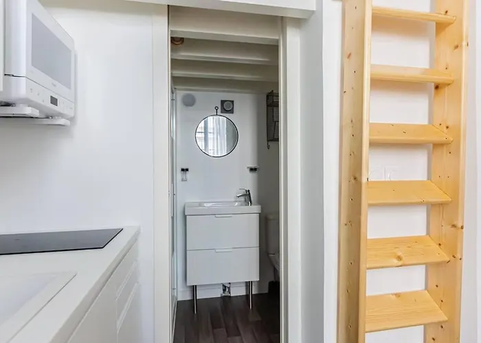Lavie Maison Bordeaux Bliss Studio